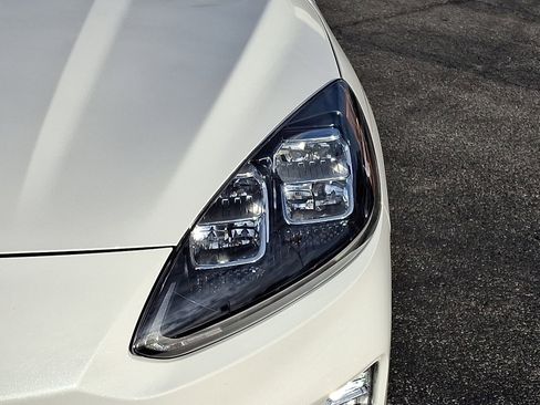 Used 2021 Ford Escape Titanium w/ Titanium Elite Package image 9