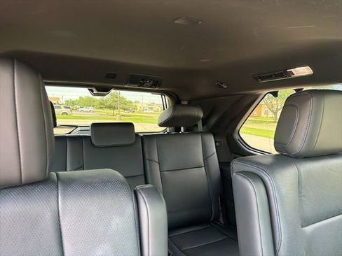 Used 2023 Toyota Sequoia Platinum AWD/4WD image 15