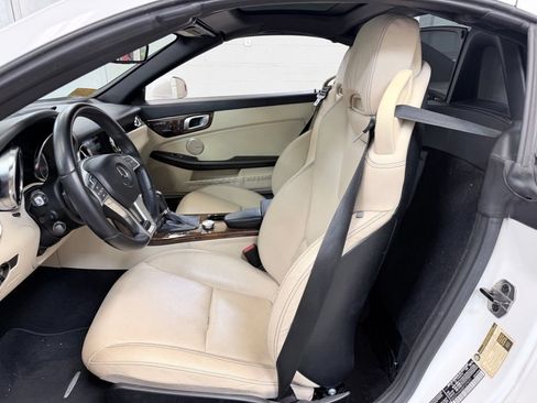 Used 2014 Mercedes-Benz SLK 250 image 15