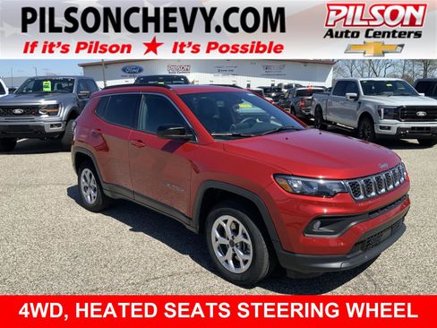 Used 2025 Jeep Compass Latitude w/ Sun & Sound Group AWD/4WD image 1