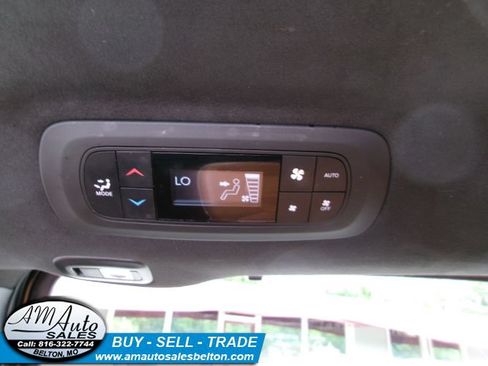 Used 2021 Chrysler Pacifica Pinnacle AWD/4WD image 18