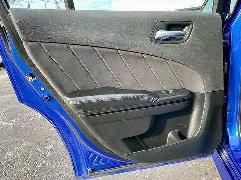 Used 2018 Dodge Charger SXT Plus w/ Blacktop Package image 30