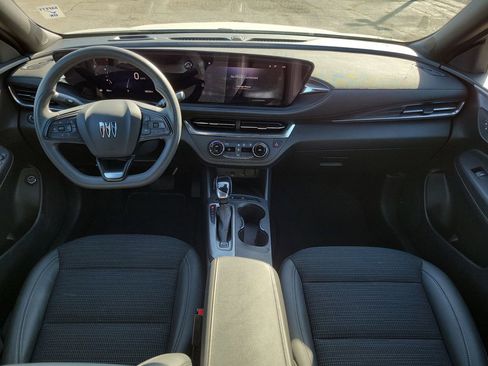 Used 2024 Buick Envista Preferred w/ Convenience II Package image 14