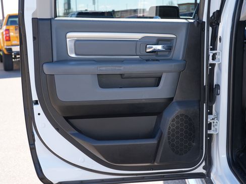 Used 2017 RAM 1500 Big Horn AWD/4WD image 19