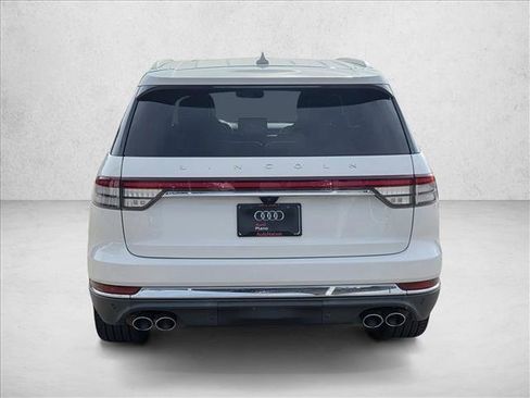 Used 2020 Lincoln Aviator Reserve w/ Equipment Group 202A image 6