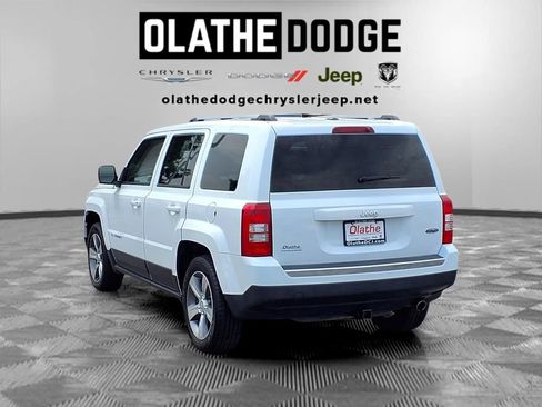 Used 2017 Jeep Patriot High Altitude FWD image 3