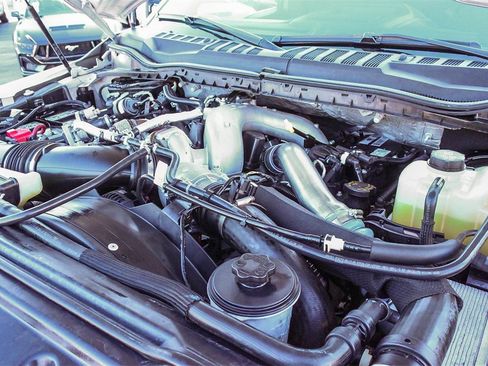 Used 2022 Ford F350 Lariat w/ Black Appearance Package image 32