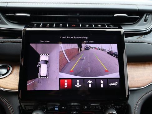 New 2025 Jeep Grand Cherokee Summit image 22