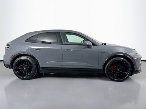 Certified 2025 Porsche Macan Turbo Electric image 8
