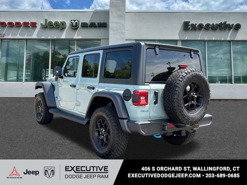 Used 2024 Jeep Wrangler Unlimited AWD/4WD image 2