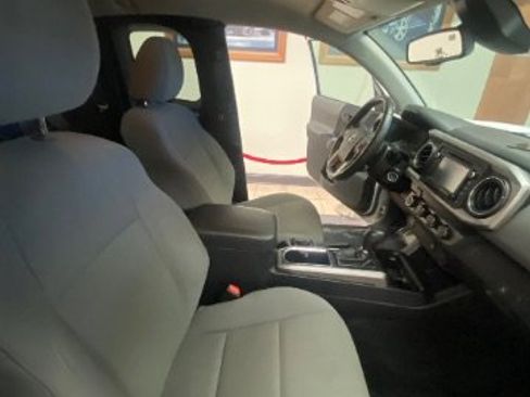 Used 2019 Toyota Tacoma SR5 image 11