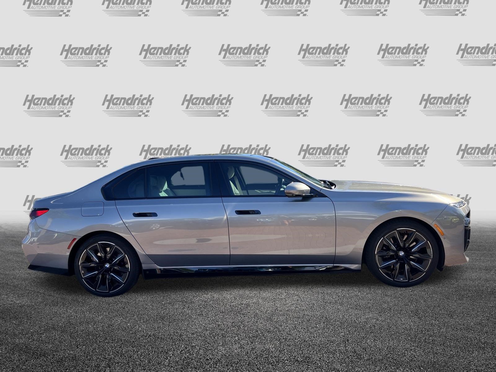 Used 2024 BMW i7 eDrive50 w/ M Sport Package RWD image 11