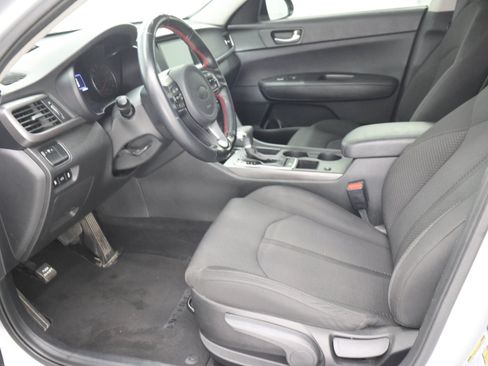 Used 2017 Kia Optima LX FWD image 6