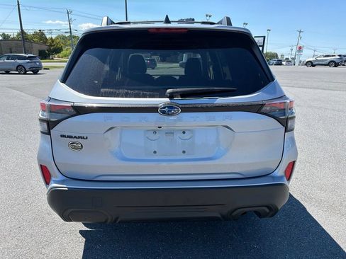 Certified 2025 Subaru Forester Premium AWD/4WD image 6