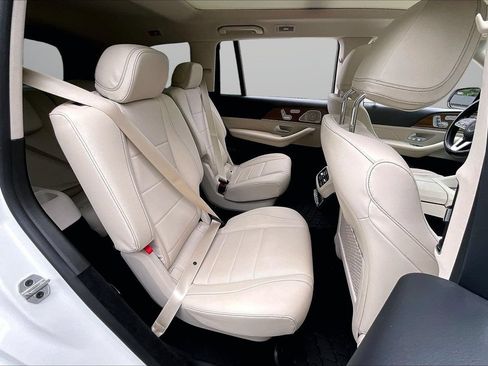 Used 2022 Mercedes-Benz GLS 450 4MATIC image 25