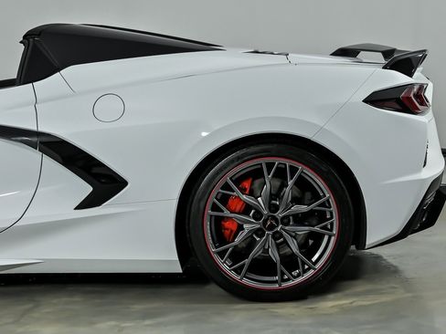 Used 2023 Chevrolet Corvette Stingray Premium Conv w/ Z51 Performance Package image 9