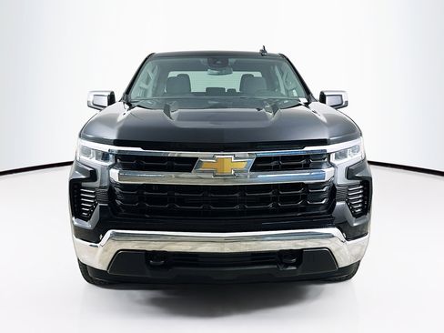 Used 2023 Chevrolet Silverado 1500 LT image 2