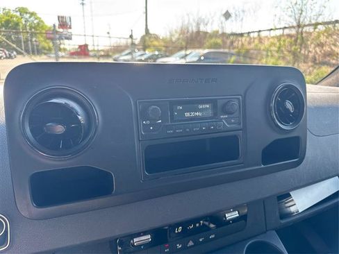 Used 2021 Mercedes-Benz Sprinter 2500 image 15