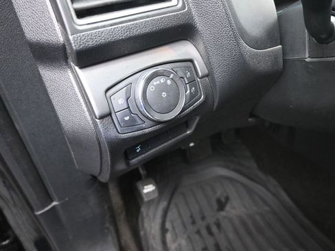 Used 2018 Ford Explorer XLT w/ Equipment Group 202A image 13