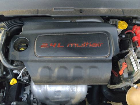 Used 2021 Jeep Compass Latitude FWD image 30
