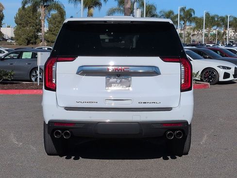 Used 2021 GMC Yukon Denali w/ LPO, Illumination Package image 9