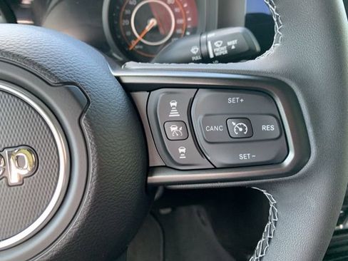 New 2025 Jeep Gladiator Sport AWD/4WD image 21