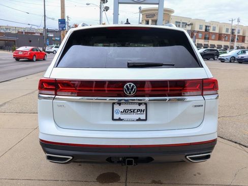 New 2026 Volkswagen Atlas SEL image 4