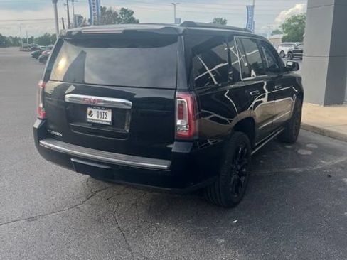 Used 2019 GMC Yukon Denali w/ Denali Ultimate Package AWD/4WD image 2