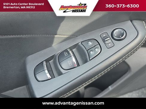 Used 2023 Nissan Maxima SV w/ Floor Mat Group FWD image 9