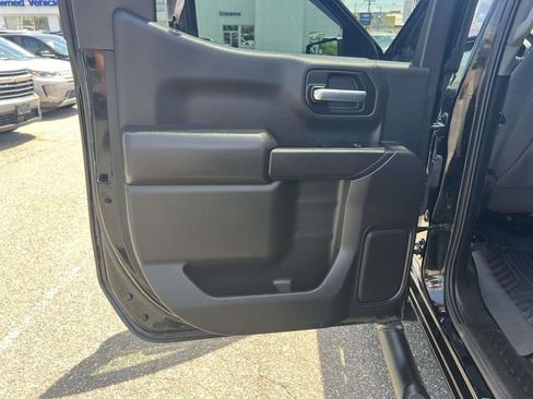 Used 2022 Chevrolet Silverado 1500 Custom w/ LPO, Dark Essentials Package AWD/4WD image 16