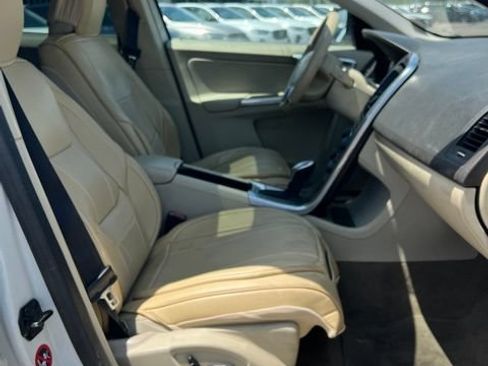 Used 2013 Volvo XC60 T6 AWD/4WD image 33