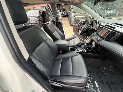 Used 2016 Toyota RAV4 Limited w/ Advanced Technology Package FWD image 17