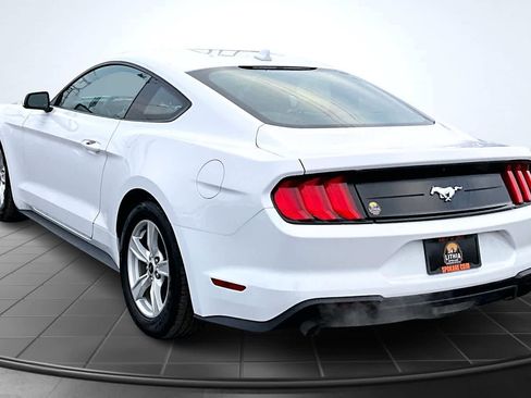 Used 2022 Ford Mustang Coupe image 4