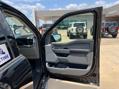 Used 2025 Ford F150 XLT w/ Equipment Group 301A Standard RWD image 31