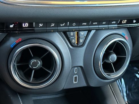 Certified 2024 Chevrolet Blazer LT FWD image 21