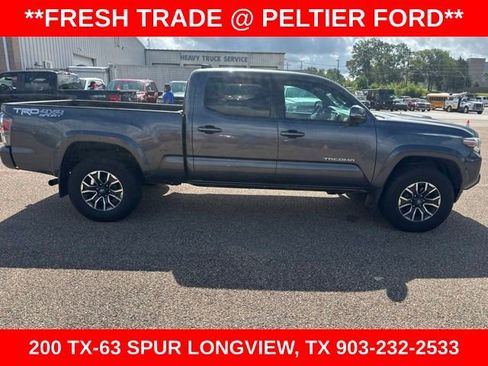 Used 2020 Toyota Tacoma TRD Sport AWD/4WD image 15