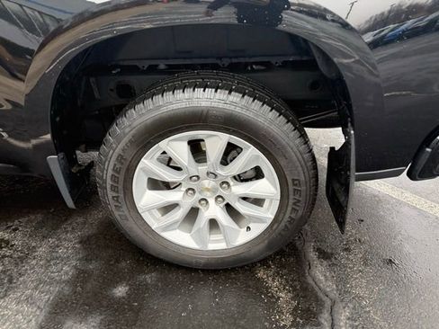 Used 2022 Chevrolet Silverado 1500 Custom image 6