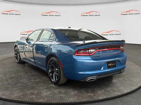 Used 2021 Dodge Charger SXT w/ Blacktop Package RWD image 8