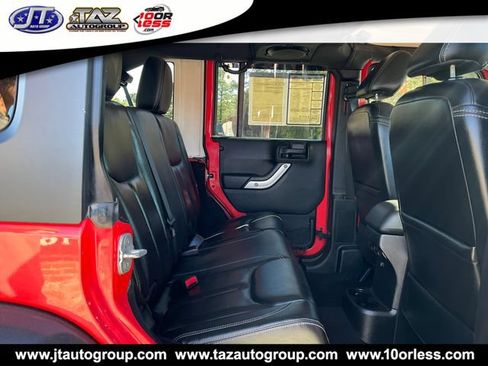 Used 2013 Jeep Wrangler Unlimited Sahara w/ Dual Top Group AWD/4WD image 13