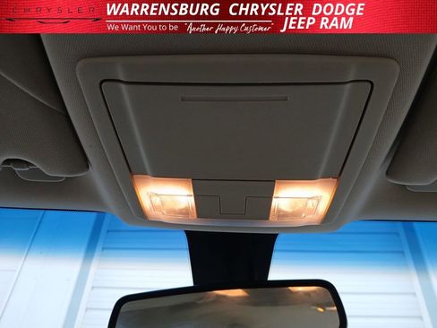 Used 2015 Ford Taurus SEL image 24