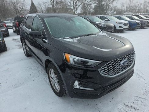 Used 2024 Ford Edge SEL w/ Convenience Package image 2