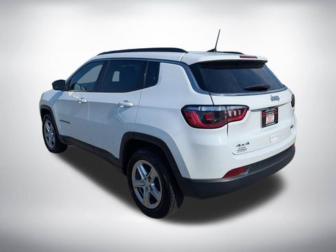 Used 2024 Jeep Compass Latitude AWD/4WD image 5