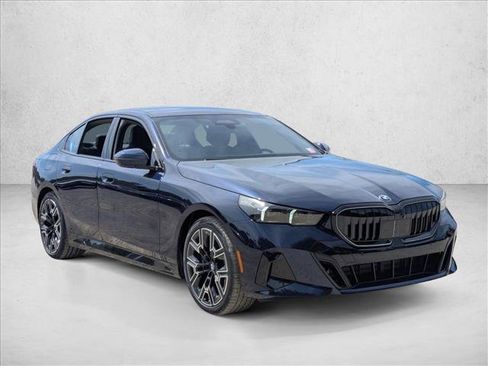 New 2026 BMW 530i RWD image 6
