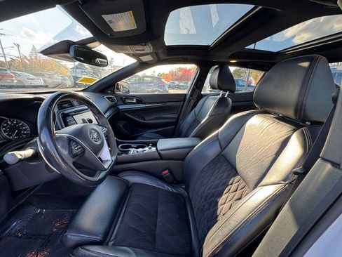 Used 2020 Nissan Maxima SR image 21