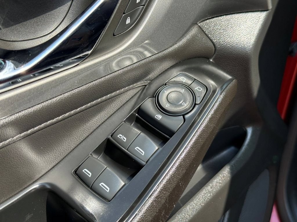 Used 2023 Chevrolet Traverse LT FWD image 10