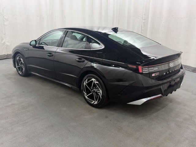 Used 2026 Hyundai Sonata SEL FWD image 4