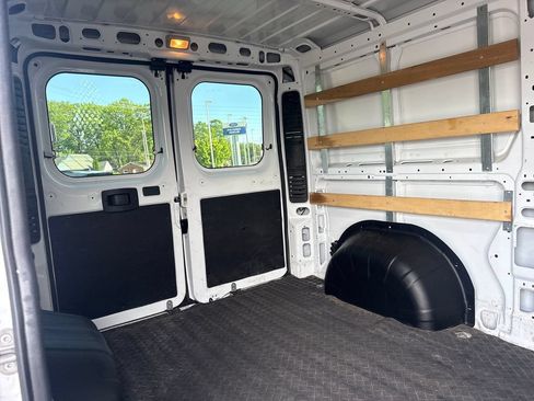 Used 2025 RAM ProMaster 2500 w/ U-Haul Equipment Group FWD image 22