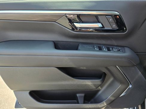 New 2026 Chevrolet Tahoe LS w/ LS Custom Edition AWD/4WD image 10
