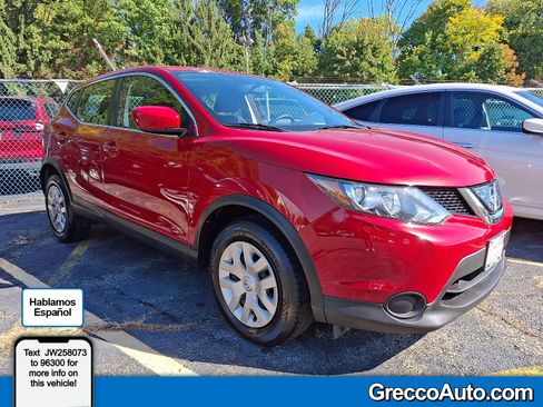 Used 2018 Nissan Rogue Sport S image 1