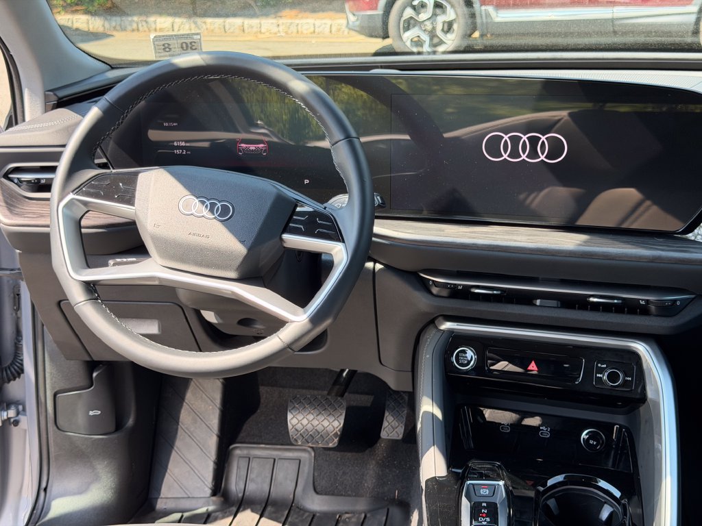 Certified 2025 Audi Q5 Premium w/ Convenience Package AWD/4WD image 23